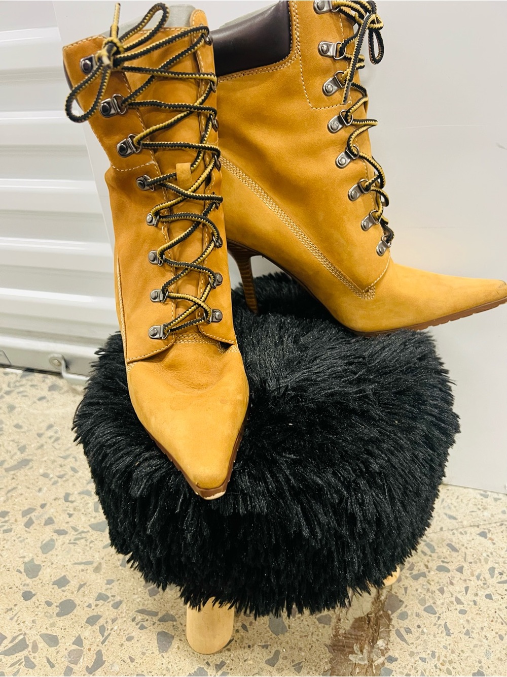 VTG Bakers Mustard Yellow Lace-Up Pointed Toe Ankle Booties